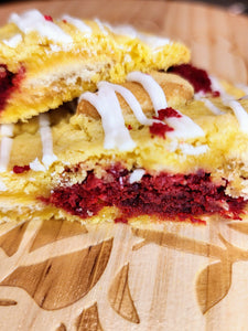 Banana Cookie Stuffed with Red Velvet Cake (12 count)